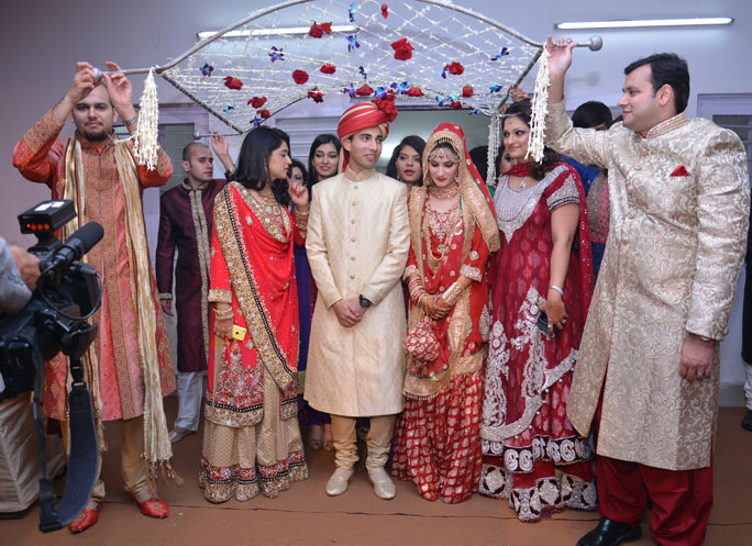 Candid Wedding Photographer In Kanpur